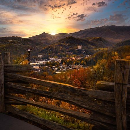 Mountain Lake Lodge, Hot Tub, Theater Room, 1089 Free Tickets Each Paid Day, Dollywood And More Sevierville Exterior foto