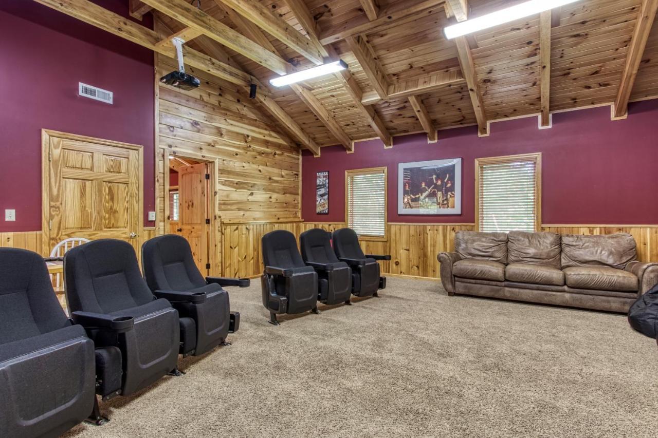 Mountain Lake Lodge, Hot Tub, Theater Room, 1089 Free Tickets Each Paid Day, Dollywood And More Sevierville Exterior foto